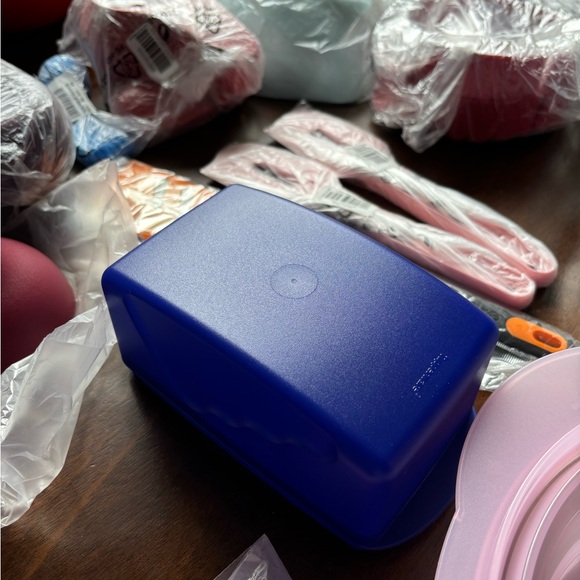 Various pieces of Tupperware - Picture 6 of 15